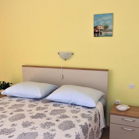 Family Rooms Moela Umag Extérieur photo